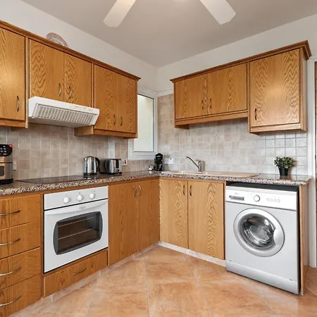 Sharona Apartmán
